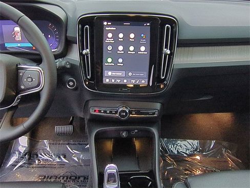 New 2026 Volvo XC40 B5 Plus w/ Protection Package Premier image 14