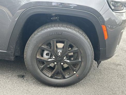 New 2026 Jeep Grand Cherokee 4WD image 12
