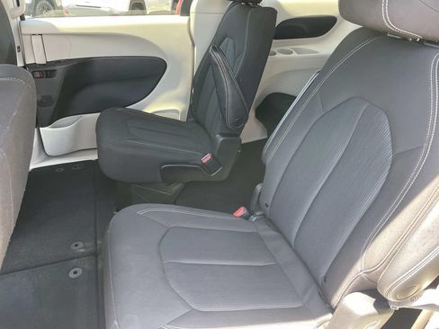 Used 2023 Chrysler Voyager LX FWD image 23