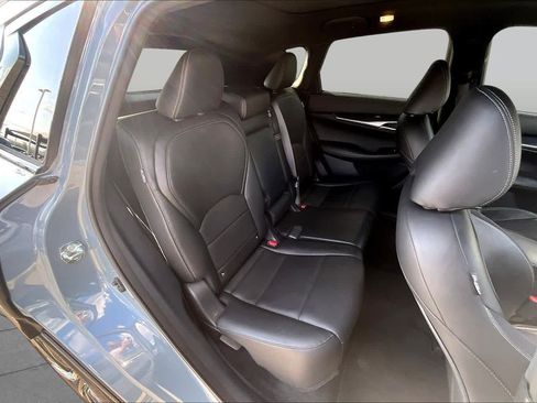 Used 2023 INFINITI QX50 Sport FWD image 18