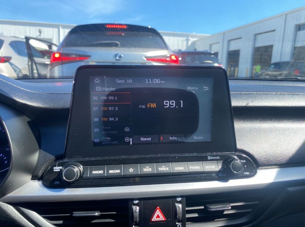 Used 2020 Kia Forte Sedan FWD image 12