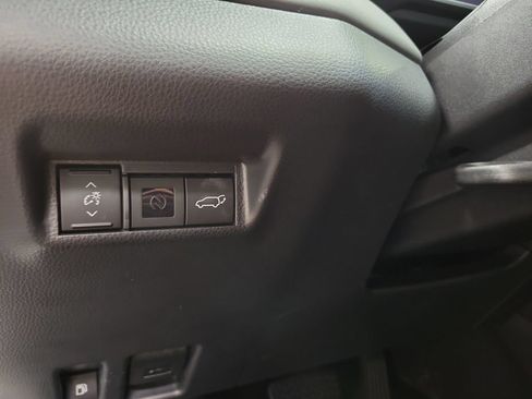 Used 2026 Toyota RAV4 Limited AWD/4WD image 31