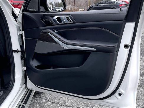 Used 2023 BMW X7 xDrive40i w/ Executive Package image 26