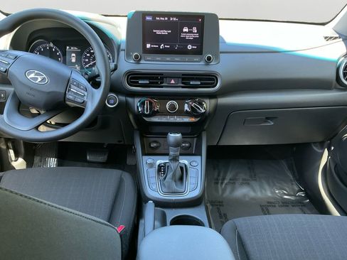 Used 2022 Hyundai Kona SEL AWD/4WD image 16