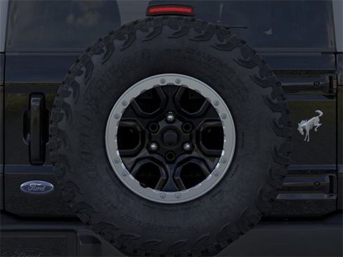 New 2025 Ford Bronco Outer Banks w/ Sasquatch Package image 24