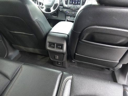 Used 2021 GMC Terrain SLT AWD/4WD image 32