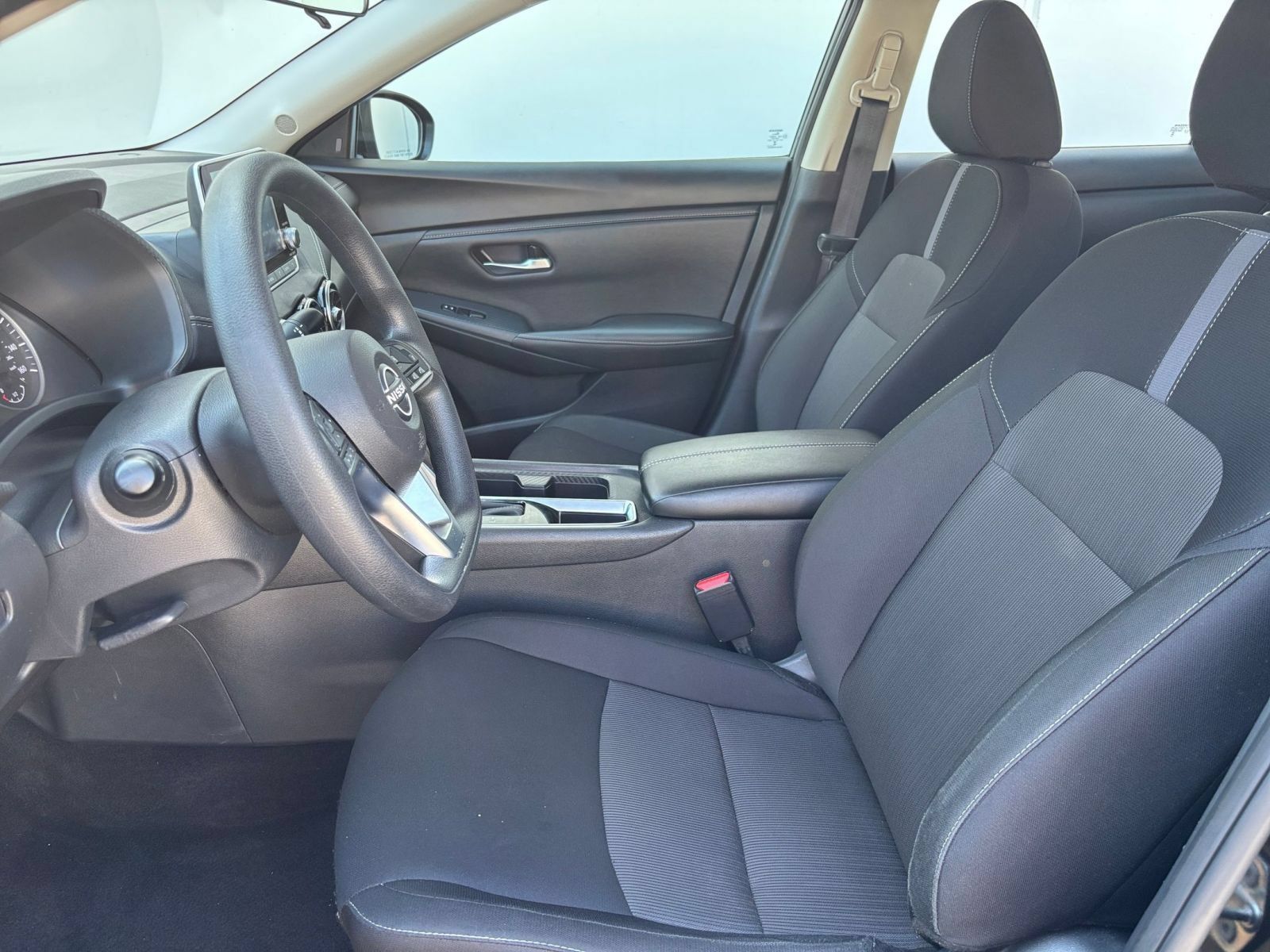 Used 2025 Nissan Sentra SV FWD image 24