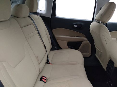 Used 2018 Jeep Compass Sport w/ Tech Group FWD image 19