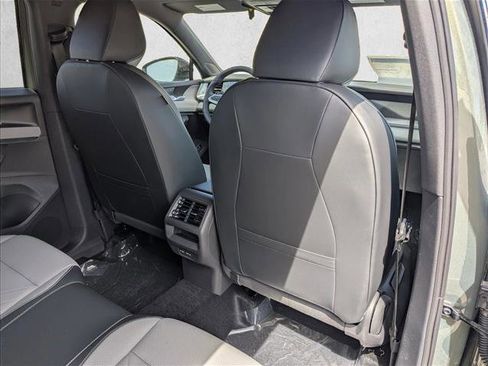 New 2026 Volkswagen Tiguan SE R-Line FWD image 28