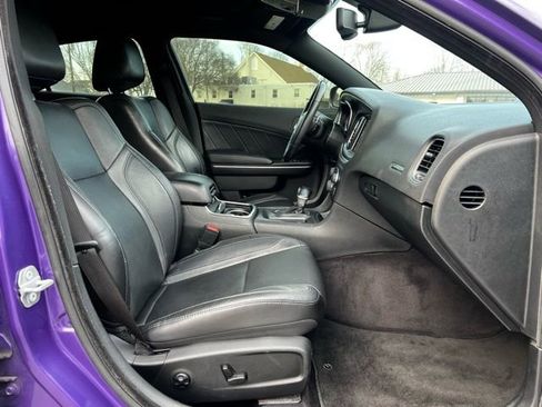 Used 2018 Dodge Charger R/T w/ Plus Group image 25