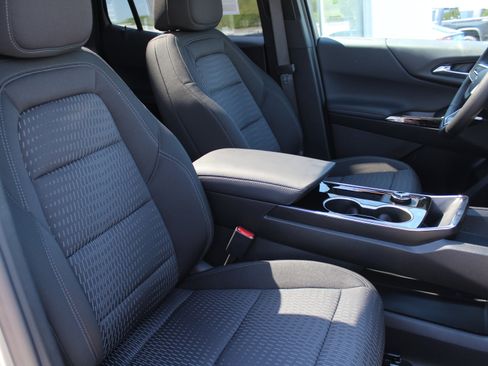 New 2026 Chevrolet Equinox LT w/ Midnight Edition FWD image 16