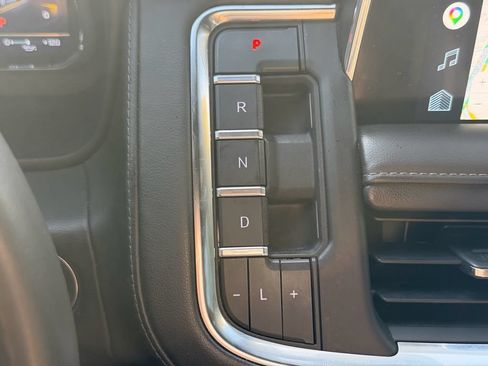 Used 2022 Chevrolet Tahoe LT w/ Luxury Package RWD image 32
