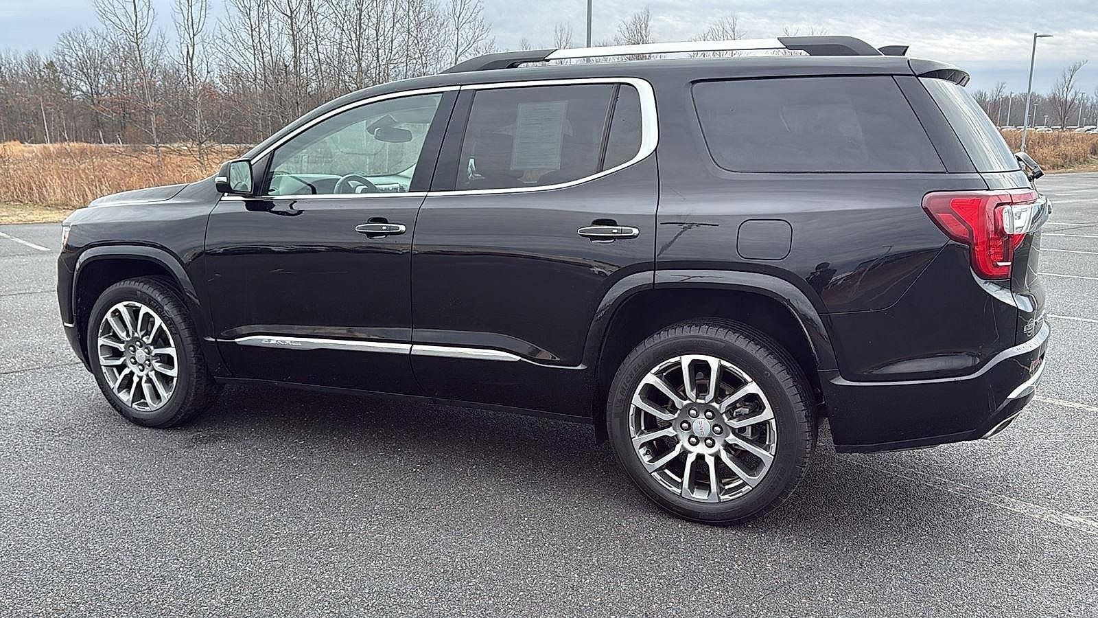 Used 2022 GMC Acadia Denali AWD/4WD image 11