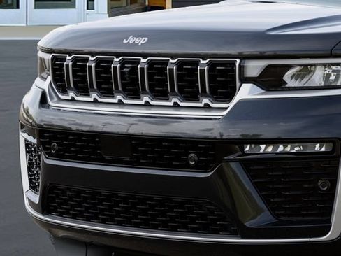 New 2026 Jeep Grand Cherokee L Summit AWD/4WD image 11