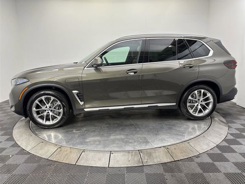 New 2026 BMW X5 xDrive50e AWD/4WD image 16