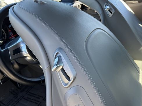 Used 2014 Porsche 911 Turbo S image 27