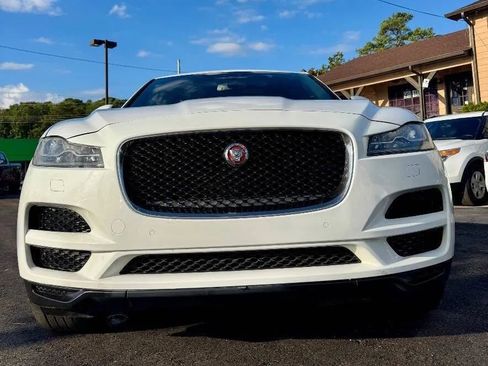 Used 2018 Jaguar F-PACE Prestige image 5