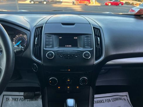 Used 2017 Ford Edge SE FWD image 34