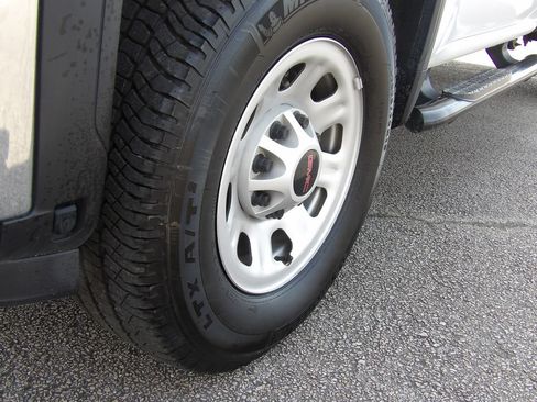 Used 2024 GMC Sierra 3500 Pro RWD image 16