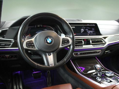 Used 2021 BMW X7 xDrive40i w/ M Sport Package AWD/4WD image 17