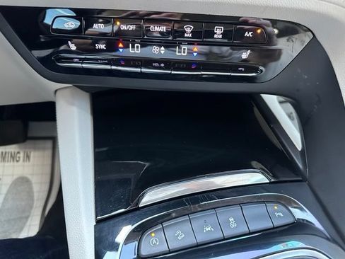 Used 2021 Buick Envision Essence AWD/4WD image 26