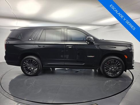 Used 2024 Cadillac Escalade V AWD/4WD image 3