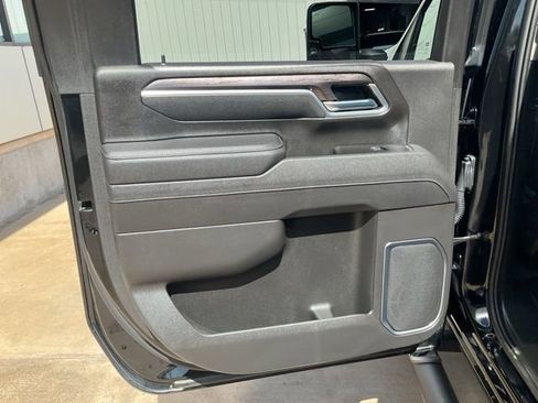 Used 2025 Chevrolet Silverado 2500 LTZ w/ LTZ Plus Package AWD/4WD image 22