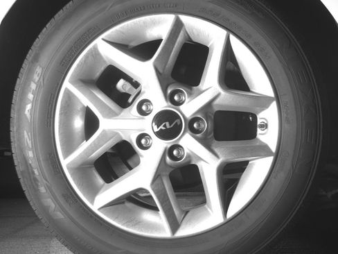 Used 2025 Kia Soul LX w/ LX Technology Package image 15