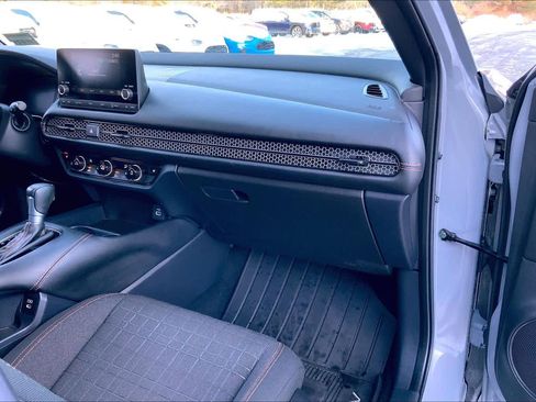 Used 2024 Honda HR-V Sport image 18