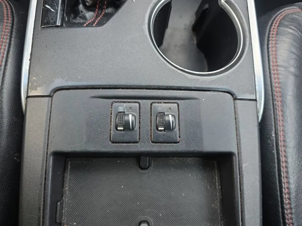 Used 2015 Toyota Camry XSE FWD image 32