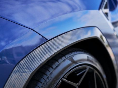 Used 2024 Lamborghini Urus Performante AWD/4WD image 9