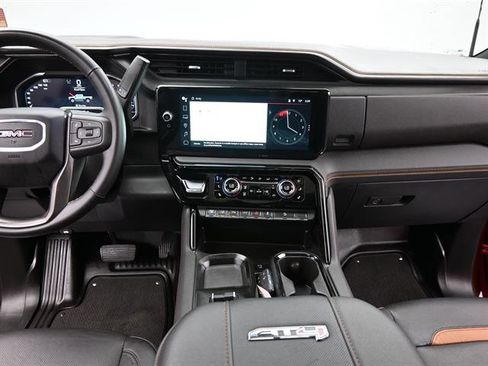 Used 2024 GMC Sierra 2500 AT4 w/ AT4 Premium Plus Package image 13