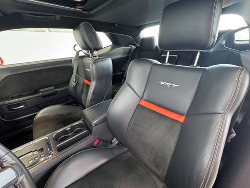 Used 2009 Dodge Challenger SRT8 RWD image 13