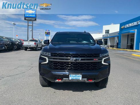 Used 2022 Chevrolet Tahoe Z71 w/ Luxury Package AWD/4WD image 2