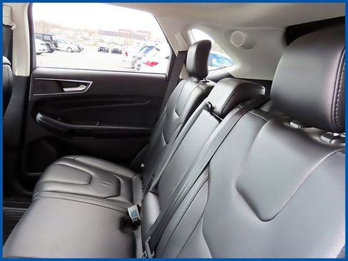 Used 2021 Ford Edge Titanium w/ Class II Trailer Tow Package AWD/4WD image 10