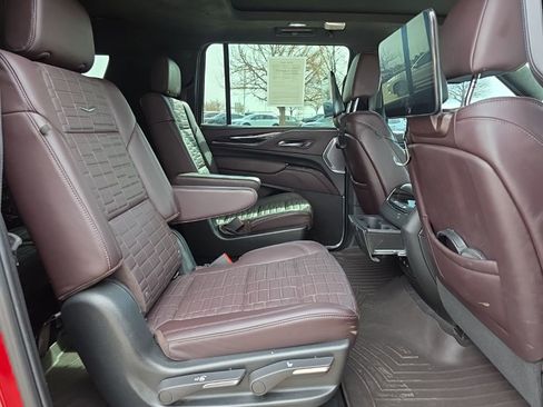 Certified 2023 Cadillac Escalade ESV V image 21