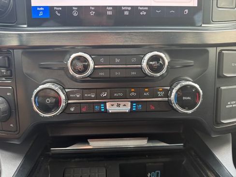 Used 2024 Ford F350 Lariat w/ Lariat Ultimate Package AWD/4WD image 25