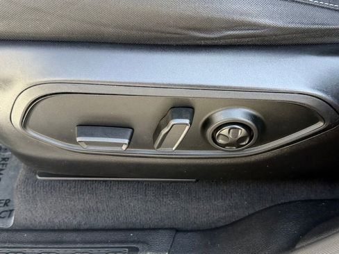 Used 2022 Jeep Grand Cherokee L Laredo w/ Luxury Tech Group I image 17