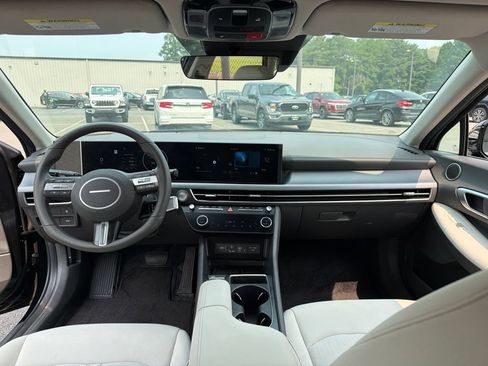 Certified 2024 Hyundai Sonata SEL w/ Convenience Package FWD image 8