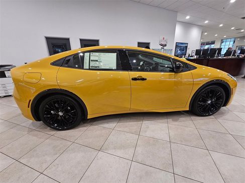 New 2026 Toyota Prius Plug-In Hybrid image 8