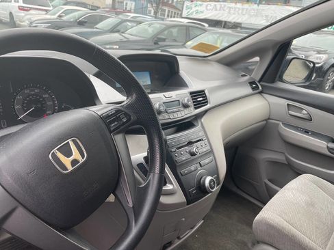 Used 2012 Honda Odyssey LX image 14