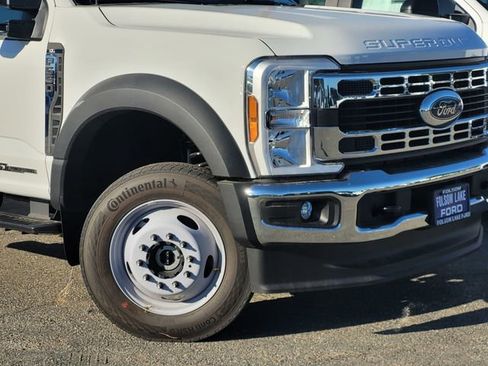 New 2025 Ford F550 4x4 SuperCab Super Duty image 3