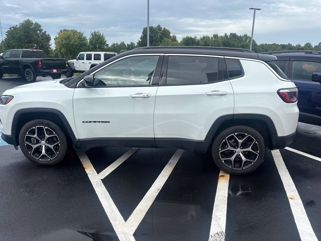 Used 2024 Jeep Compass Limited AWD/4WD image 6