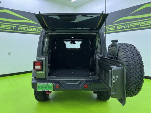 Used 2018 Jeep Wrangler Unlimited Rubicon AWD/4WD image 9