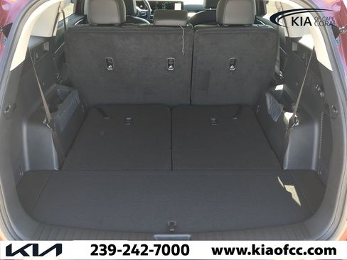 New 2025 Kia Sorento S image 13