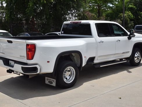 Used 2024 Chevrolet Silverado 3500 High Country w/ High Country Premium Package AWD/4WD image 7