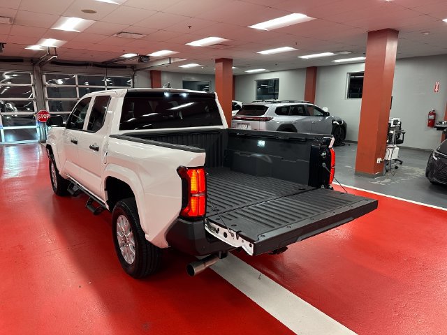 Used 2025 Toyota Tacoma SR w/ SR Upgrade Package AWD/4WD image 26
