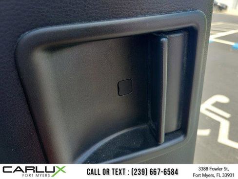 Used 2022 Toyota Tacoma SR image 14