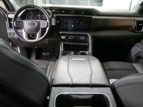 Used 2025 GMC Sierra 3500 Denali w/ Denali Reserve Package image 19