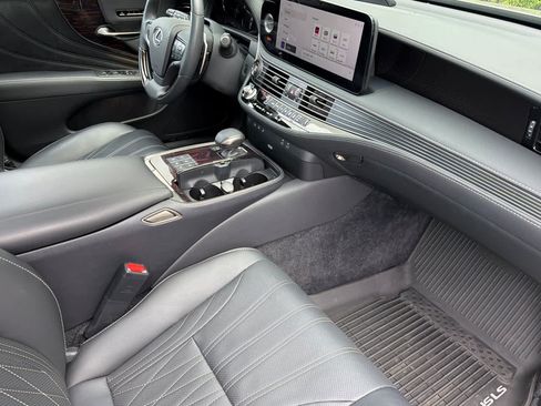 Used 2024 Lexus LS 500 w/ Interior Upgrade Package RWD image 16